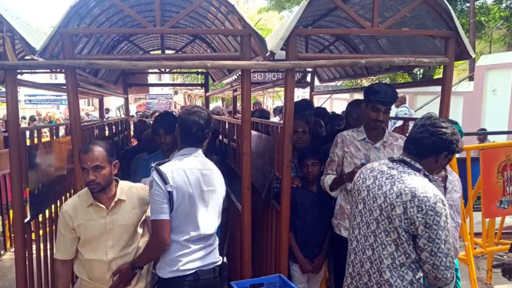 003 palani koil A