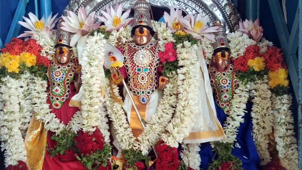 பழனியில் தொடங்கியது வைகாசி விசாகத் திருவிழா – பக்தர்கள் பக்தி பரவசம் 2 015 vaikasi A