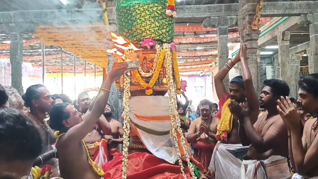 பிறந்தது வைகாசி மாதம்..! கோயில்களில் சிறப்பு பூஜைகள்..! 4 1