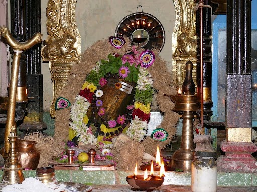 சதுரகிரி மலை: இறைவனும், சித்தர்களும் வாழும் பூமி! 3 SM 2