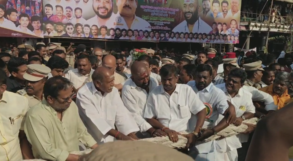 ஒலித்த ஓம் நமச்சிவாய கோஷம்..!! வில்லியனூரில் பிரம்மாண்டமான திருத்தேர் உலா..!! Screenshot 2026 05 28 at 5.38.34 PM