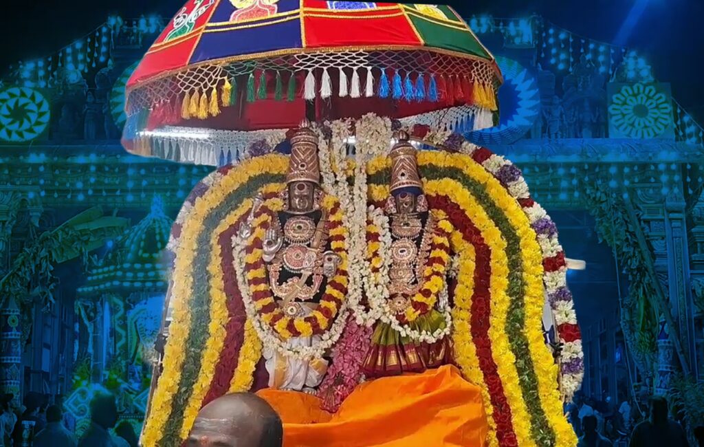 வைகாசி பிரம்மோற்சவ விழா விமர்சை! இந்திர வாகனத்தில் சுவாமி, அம்பாள் வீதி உலா! WhatsApp Image 2026 05 23 at 6.22.31 PM