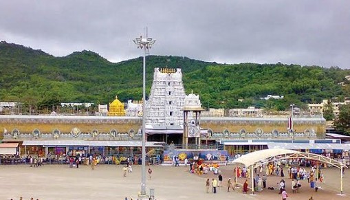 திருப்பதி ஏழுமலையானை 30 நிமிடங்களில் தரிசிக்கலாம்: வயதான பக்தர்களுக்கான புதிய இலவச தரிசன வழிமுறை! 7 5