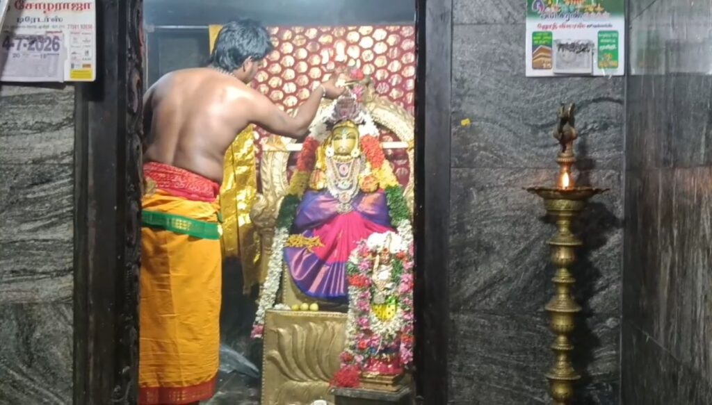 திருச்சி: மகா மாரியம்மன் கோயிலில் தேய்பிறை பஞ்சமி சிறப்பு பூஜை..! IMG 20260705 062757
