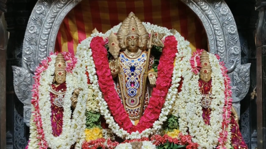 களைகட்டிய ரத்தினகிரி முருகன் கோயில்..!! சிறப்பு பூஜையில் திரளான பக்தர்கள் பங்கேற்பு..!! Screenshot 2026 07 14 at 1.33.37 PM