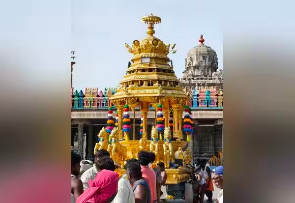 காஞ்சிபுரம் ஏகாம்பரநாதர் கோவிலில் தங்கத் தேரோட்டம்..!! எப்போ தெரியுமா..?? image 17