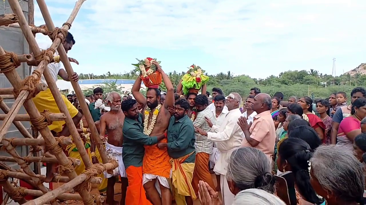 திருச்சி: ஸ்ரீ மகாமாரியம்மன் கோயில் மகா கும்பாபிஷேகம் கோலாகலம்! 2 vlcsnap 2026 07 02 20h11m59s007