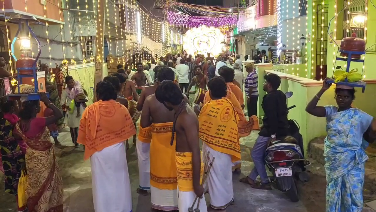 மகிஷாசுரமர்த்தினி அலங்காரத்தில் ஸ்ரீ தும்பவனத்தம்மன்... காஞ்சிபுரத்தில் ஆடி விழா கோலாகலம்! 1 vlcsnap 2026 07 19 14h20m07s811