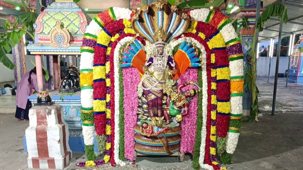 திருப்புலிவனம் ஸ்ரீ திரிசூலக் காளியம்மன் கோயில் ஆடி தீ மிதி திருவிழா: திரளான பக்தர்கள் நேர்த்திக்கடன்! vlcsnap 2026 07 20 07h12m51s402